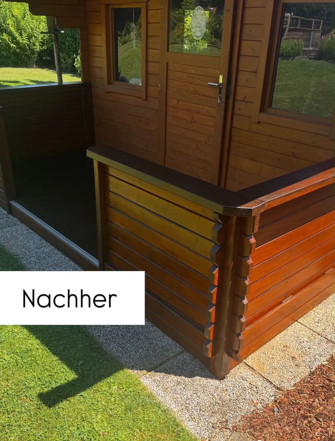 Terrassenbrüstung und Hauswand nach der Lasur